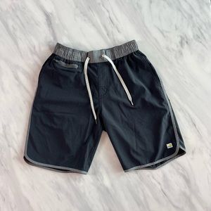 Vuori Mens shorts